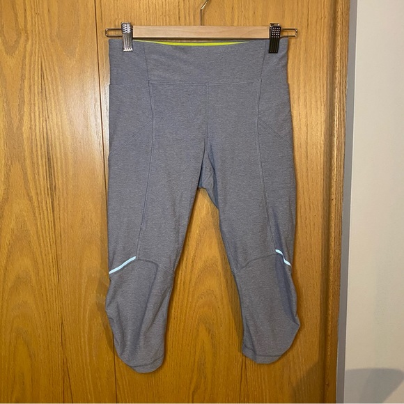 lululemon athletica Pants - 97. Lululemon Light Grey Cropped Legging